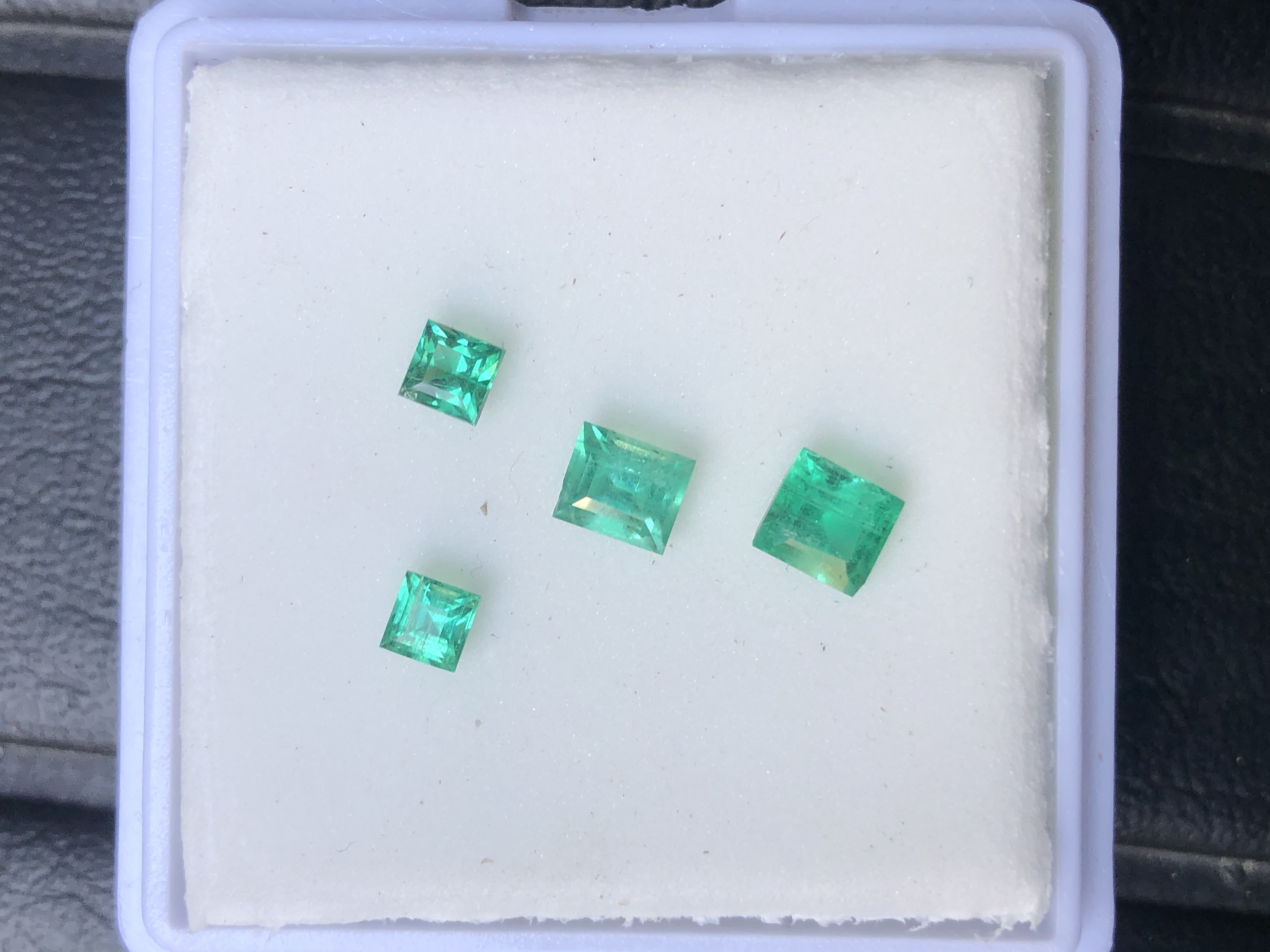 Natural Panjsher Emerald Jewelry Set 1.40 Ct Minor Oil view 1