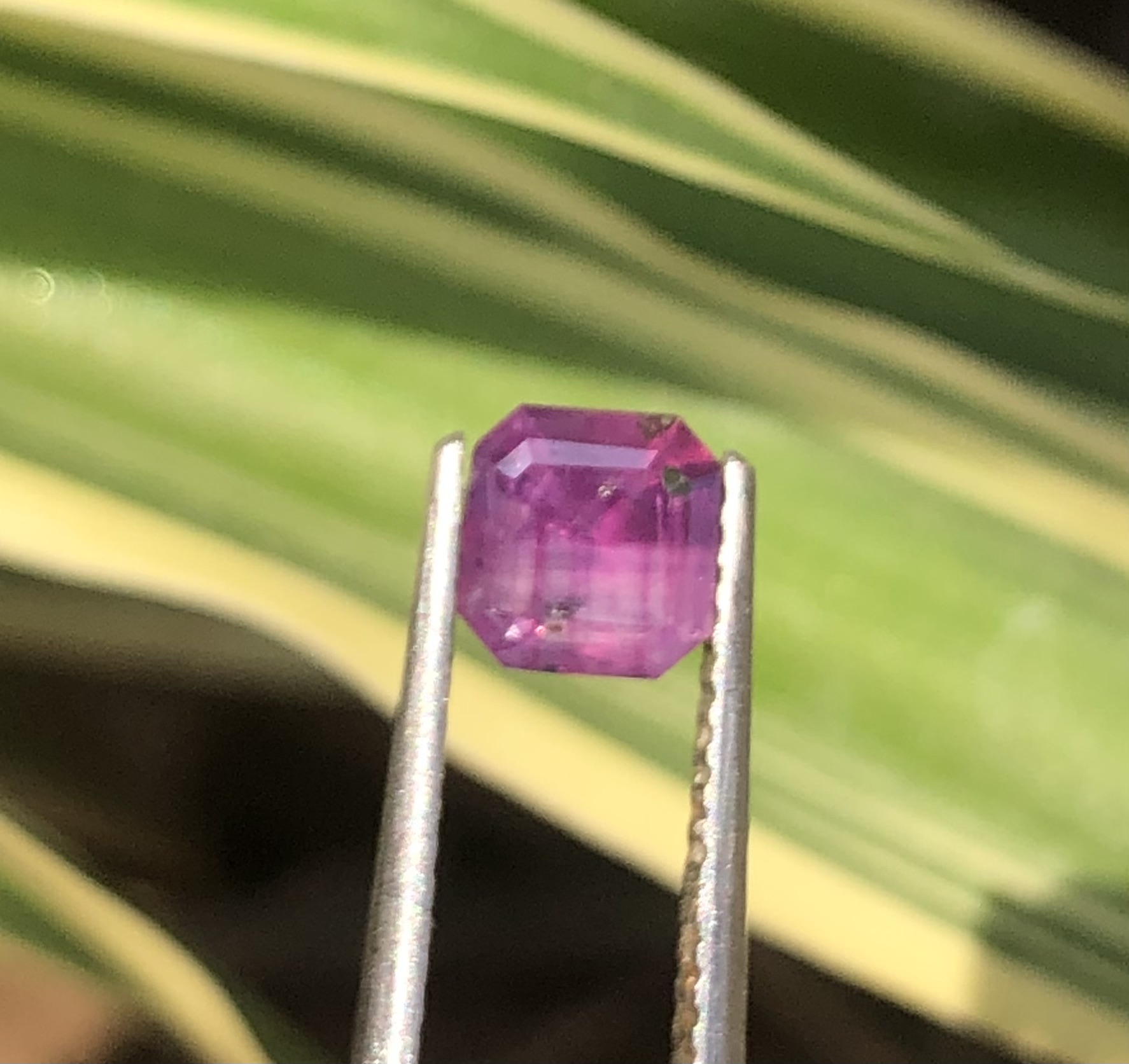 Natural Kashmir Pink Sapphire 0.60 ct view 1