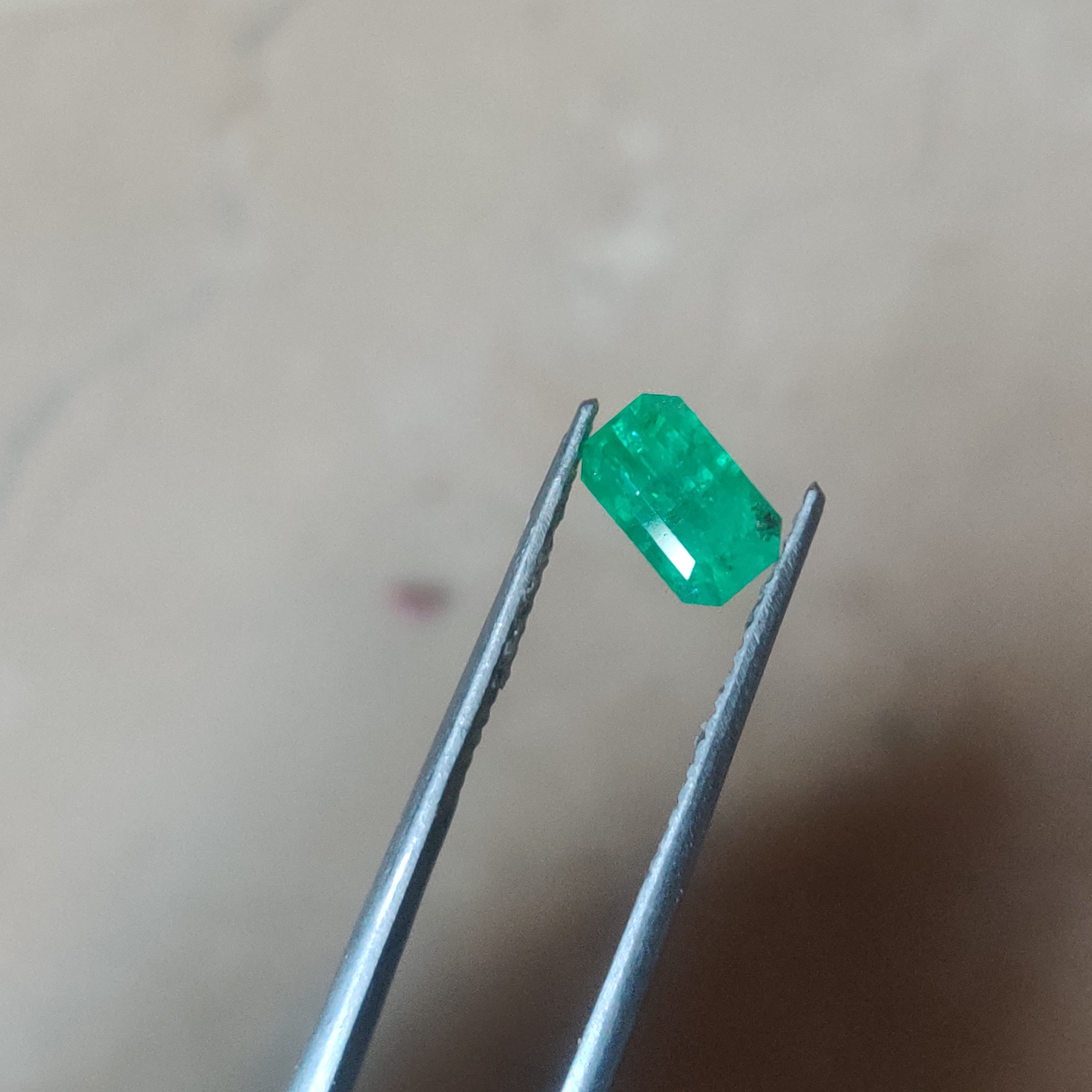 Natural Panjsher Emerald — Rectangular Cut 1.10 ct view 2