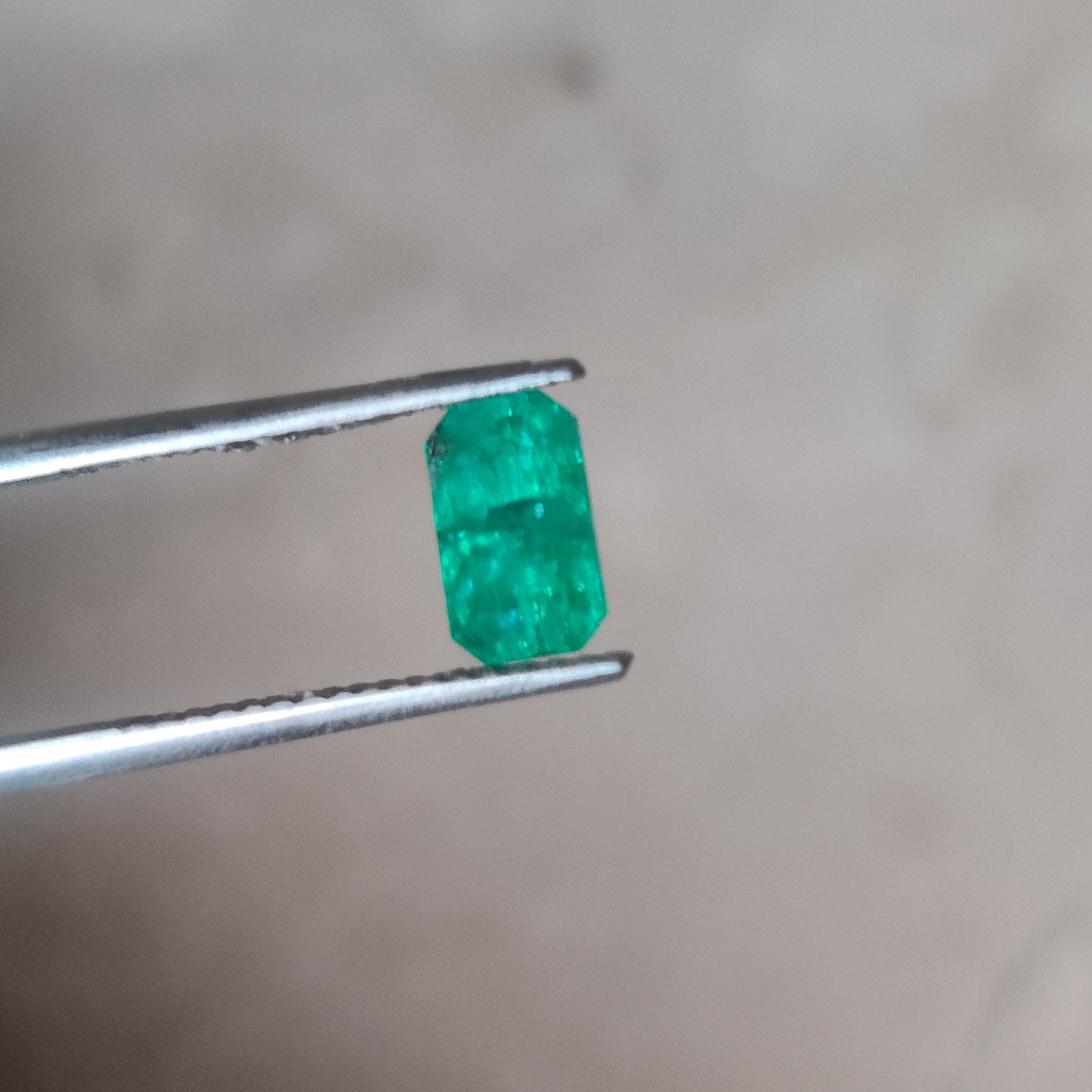 Natural Panjsher Emerald — Rectangular Cut 1.10 ct view 1